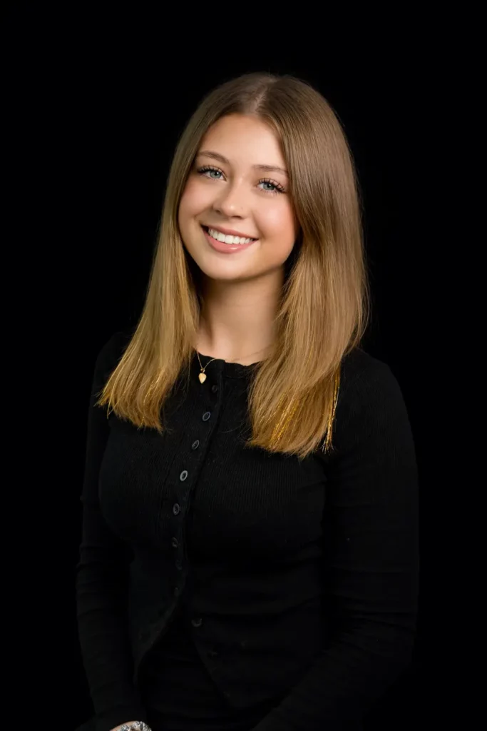 This is Rosie one of our talented trainee. Stylist is at Lifestyle Aylesbury.